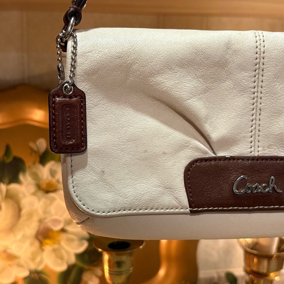 COACH Purse Wrist Clutch Snap Wallet Blue Lined Cream & Brown Leather - Picture 2 of 12